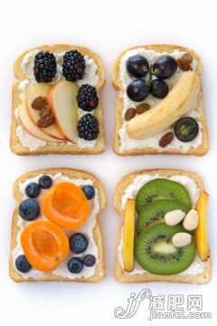 水果,健康生活方式,素食,瘦身,摄影_506706191_toast with mixed fruits on a white background_创意图片_Getty Images China 水果,健康生活方式,素食,瘦身,摄影_506706191_toast with mixed fruits on a white background_创意图片_Getty Images China