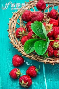 甜点心,食品,水果,草莓,夏天_gic13497895_summer harvest of strawberries_创意图片_Getty Images China 甜点心,食品,水果,草莓,夏天_gic13497895_summer harvest of strawberries_创意图片_Getty Images China