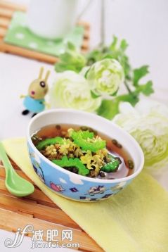 绿豆,苦瓜,粥,汤,蔬菜_b578a37c2_绿豆苦瓜粥_创意图片_Getty Images China 绿豆,苦瓜,粥,汤,蔬菜_b578a37c2_绿豆苦瓜粥_创意图片_Getty Images China
