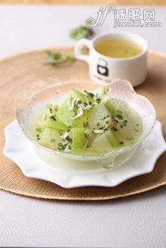 冬瓜,食品,膳食,中国食品,中国文化_606c10bee_冬瓜虾皮_创意图片_Getty Images China 冬瓜,食品,膳食,中国食品,中国文化_606c10bee_冬瓜虾皮_创意图片_Getty Images China