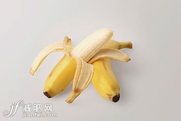 香蕉,食品,水果,外壳,无人_gic10344003_Peeled banana on white background_创意图片_Getty Images China 香蕉,食品,水果,外壳,无人_gic10344003_Peeled banana on white background_创意图片_Getty Images China