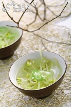汤,食品,美味,饮食,室内_f9e66ebce_韩式豆芽汤_创意图片_Getty Images China 汤,食品,美味,饮食,室内_f9e66ebce_韩式豆芽汤_创意图片_Getty Images China