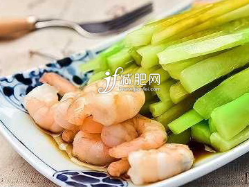 午餐吃错越来越肥 凉拌芹菜海带虾仁