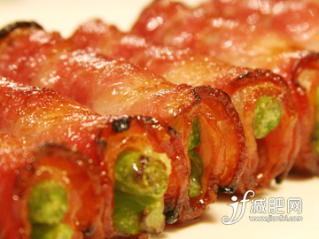 只吃素能减肥吗 吃素时适当吃些肉食.jpg