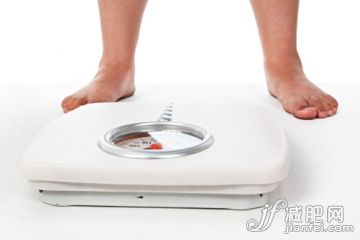 人,图像,生活方式,影棚拍摄,室内_134097037_Awaiting the moment of truth! Bathroom scale_创意图片_Getty Images China 人,图像,生活方式,影棚拍摄,室内_134097037_Awaiting the moment of truth! Bathroom scale_创意图片_Getty Images China