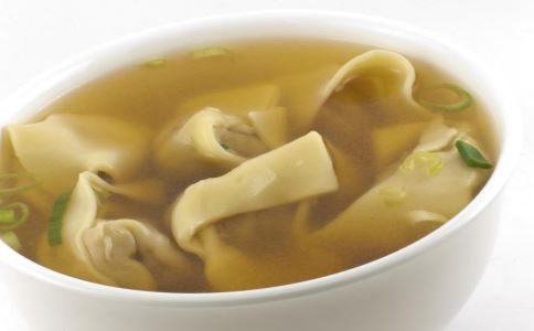 哪些生活习惯让人慢慢变胖 睡前吃宵夜变胖 发胖的生活习惯