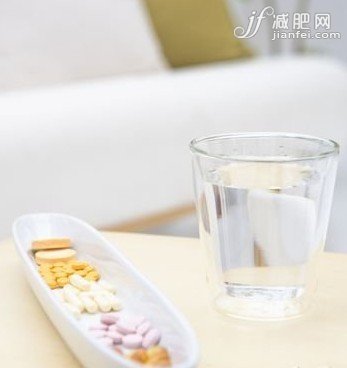 揭秘水肿4原因 排出水分瘦一圈