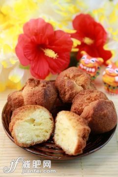 饮食,影棚拍摄,切片食物,小吃,木槿属_498161499_Sata andagi (Okinawan sweet deep-fried bun)_创意图片_Getty Images China 饮食,影棚拍摄,切片食物,小吃,木槿属_498161499_Sata andagi (Okinawan sweet deep-fried bun)_创意图片_Getty Images China