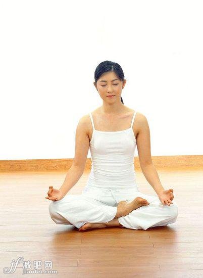 懒美眉看过来 静坐也能瘦身