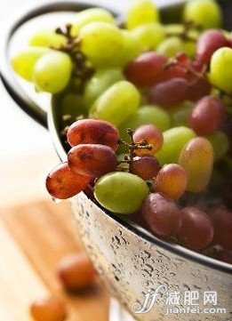 点击图片进入下一页 养成8个饮食习惯—实行喝汤减肥法
