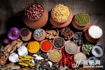 饮食,食品,室内,米,陶器_144462520_Variety of spices_创意图片_Getty Images China 饮食,食品,室内,米,陶器_144462520_Variety of spices_创意图片_Getty Images China