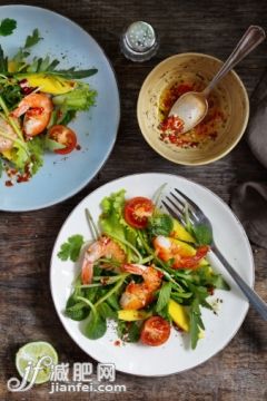 饮食,饮料,食品,银餐具,餐具_472128541_Prawn and green mango salad_创意图片_Getty Images China 饮食,饮料,食品,银餐具,餐具_472128541_Prawn and green mango salad_创意图片_Getty Images China