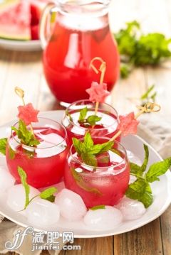 酒吧,海滩,饮料,食品,水果_gic13496866_Watermelon juice._创意图片_Getty Images China 酒吧,海滩,饮料,食品,水果_gic13496866_Watermelon juice._创意图片_Getty Images China