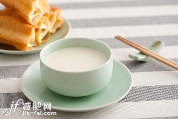 豆奶,热饮,油条,脆,早餐_725f7a68a_豆浆油条_创意图片_Getty Images China 豆奶,热饮,油条,脆,早餐_725f7a68a_豆浆油条_创意图片_Getty Images China