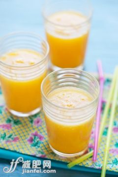 饮食,餐盘,影棚拍摄,果汁,吸管_152831762_Three smoothies of mango, orange, passion fruit_创意图片_Getty Images China 饮食,餐盘,影棚拍摄,果汁,吸管_152831762_Three smoothies of mango, orange, passion fruit_创意图片_Getty Images China
