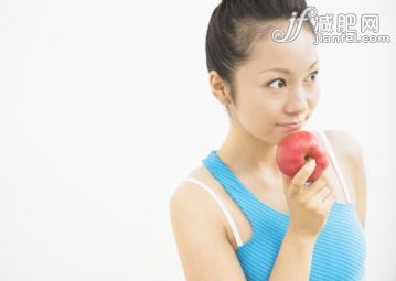 人,衣服,饮食,食品,生活方式_122587845_A young woman_创意图片_Getty Images China 人,衣服,饮食,食品,生活方式_122587845_A young woman_创意图片_Getty Images China