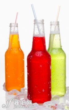寒冷,瓶子,饮食,影棚拍摄,室内_86070170_Colorful bottled sodas_创意图片_Getty Images China 寒冷,瓶子,饮食,影棚拍摄,室内_86070170_Colorful bottled sodas_创意图片_Getty Images China