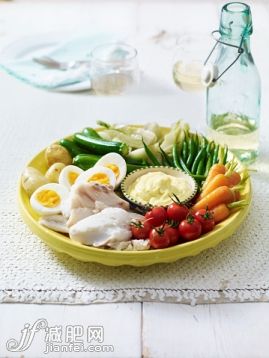 饮食,食品,桌子,瓶子,海产_562483599_Grand aioli, Provencal platter_创意图片_Getty Images China 饮食,食品,桌子,瓶子,海产_562483599_Grand aioli, Provencal platter_创意图片_Getty Images China