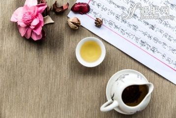 摄影,中国茶,茶道,红茶,乌龙茶_8ccd39da0_中国茶道与书法_创意图片_Getty Images China 摄影,中国茶,茶道,红茶,乌龙茶_8ccd39da0_中国茶道与书法_创意图片_Getty Images China