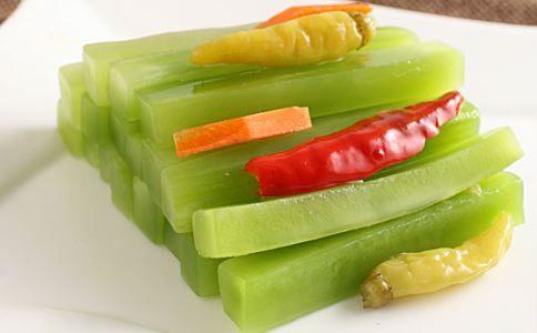 要胸大吃哪些食物 吃哪些食物能丰胸 怎么丰胸