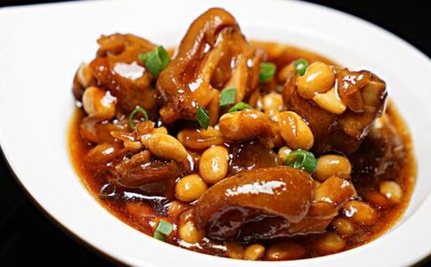 经期如何丰胸 经期丰胸食谱 经期丰胸吃什么