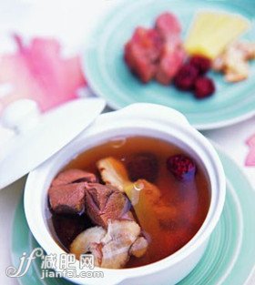 女星私藏有效丰胸食谱 造福小平胸
