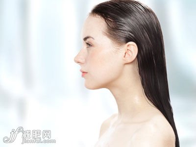 达人丰胸方案 助你罩杯大飙升