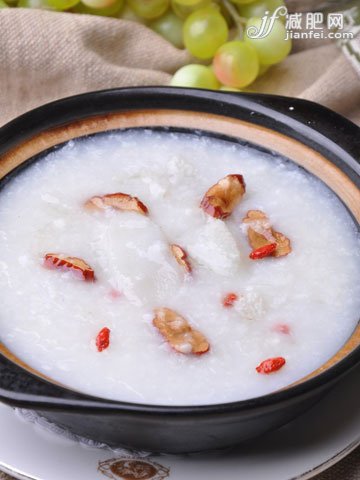 多招山药美食，决胜丰胸季