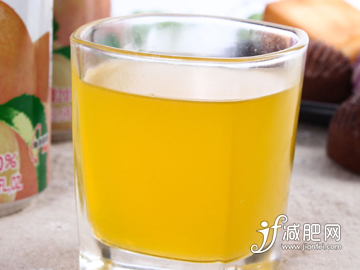 什么零食不利于减肥 罐装果汁.jpg
