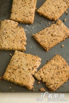 饮食,食品,曲奇,褐色,香料_560190059_Spicy crackers_创意图片_Getty Images China 饮食,食品,曲奇,褐色,香料_560190059_Spicy crackers_创意图片_Getty Images China