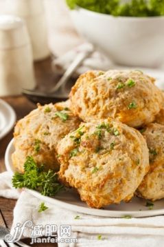 小麦,开胃品,烘焙,篮子,饼干_gic13496333_Homemade Cheddar Cheese Biscuits_创意图片_Getty Images China 小麦,开胃品,烘焙,篮子,饼干_gic13496333_Homemade Cheddar Cheese Biscuits_创意图片_Getty Images China