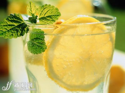 柠檬排毒食谱