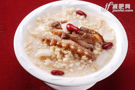 鲑鱼根菜粥