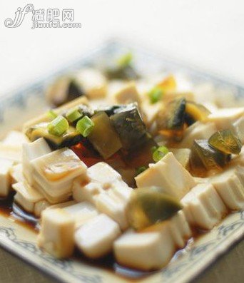 补充优质蛋白 推荐3款豆腐减肥食谱