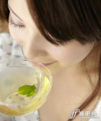 瘦身“巫婆”汤 1周甩肉12斤