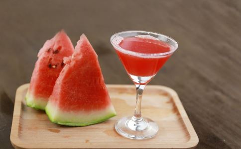 玉米和西瓜 减肥 减肥方法 减肥不能吃的水果 沙拉 减肥食品