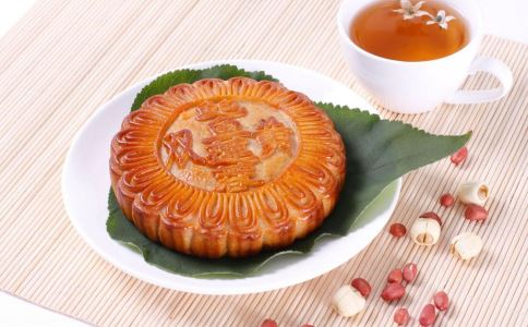 中秋如何健康吃月饼 中秋吃月饼注意事项 中秋如何吃月饼不发胖