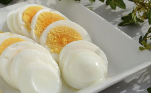 水煮鸡蛋减肥效果好吗 吃水煮鸡蛋可以减肥吗 水煮鸡蛋的减肥方法