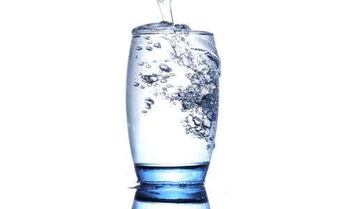 喝水可以减肥吗 怎么喝水可以减肥 喝水减肥的正确方法