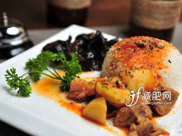 减肥的人午餐吃什么 红烩牛肉饭套餐.jpg