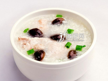 减肥晚餐吃什么最靠谱 香菇瘦肉羹