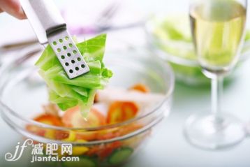 蔬菜,瘦身,素食,凉拌卷心菜,健康食物_9d4be921d_拌蔬菜沙拉_创意图片_Getty Images China 蔬菜,瘦身,素食,凉拌卷心菜,健康食物_9d4be921d_拌蔬菜沙拉_创意图片_Getty Images China