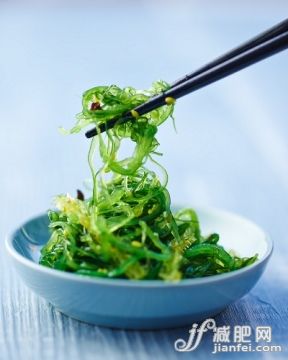 筷子,食品,饮食,沙拉,海藻_gic11097808_Wakame salad (Japan)_创意图片_Getty Images China 筷子,食品,饮食,沙拉,海藻_gic11097808_Wakame salad (Japan)_创意图片_Getty Images China
