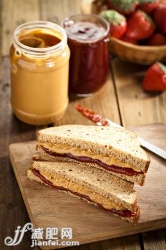 饮食,容器,食品,广口瓶,影棚拍摄_479469546_Peanut butter and jam sandwich_创意图片_Getty Images China 饮食,容器,食品,广口瓶,影棚拍摄_479469546_Peanut butter and jam sandwich_创意图片_Getty Images China