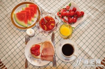 食品,生活方式,桌布,餐刀,叉_507222195_European Breakfasts_创意图片_Getty Images China 食品,生活方式,桌布,餐刀,叉_507222195_European Breakfasts_创意图片_Getty Images China