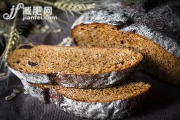 饮食,食品,桌布,面包店,褐色_567585783_Rye bread_创意图片_Getty Images China 饮食,食品,桌布,面包店,褐色_567585783_Rye bread_创意图片_Getty Images China