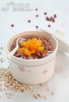 食品,美味,甘薯,薏米,粥_9fbe23699_红薯薏米粥_创意图片_Getty Images China 食品,美味,甘薯,薏米,粥_9fbe23699_红薯薏米粥_创意图片_Getty Images China