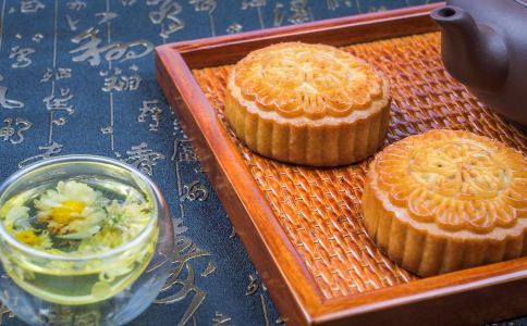 中秋吃月饼 中秋吃月饼不发胖 月饼怎么吃不发胖