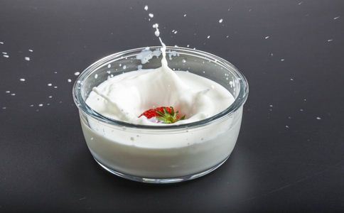 酸奶减肥 吃酸奶真的能减肥吗 怎么吃酸奶才能减肥呢