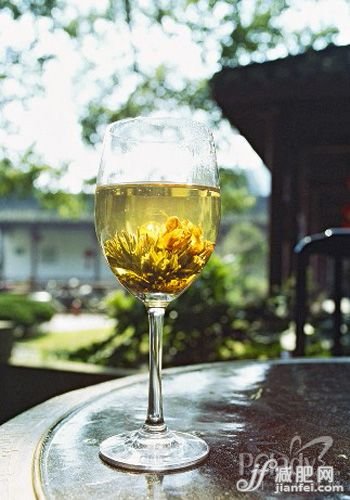 15分钟燃脂操 1周立现修长美腿 15分钟燃脂操 1周立现修长美腿